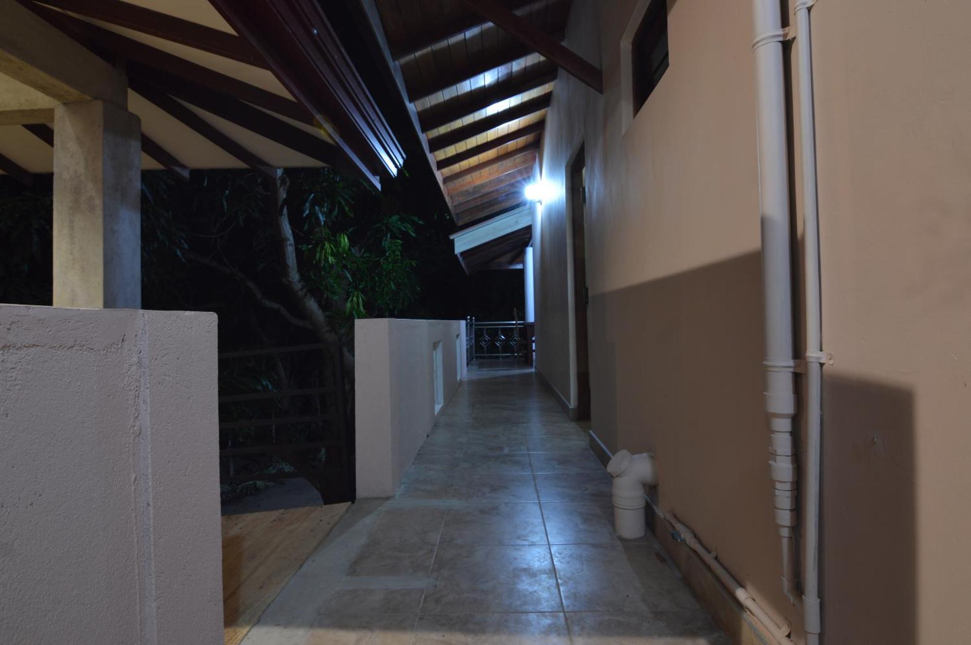 Binara Home Stay โปลอนนารูวา ภายนอก รูปภาพ