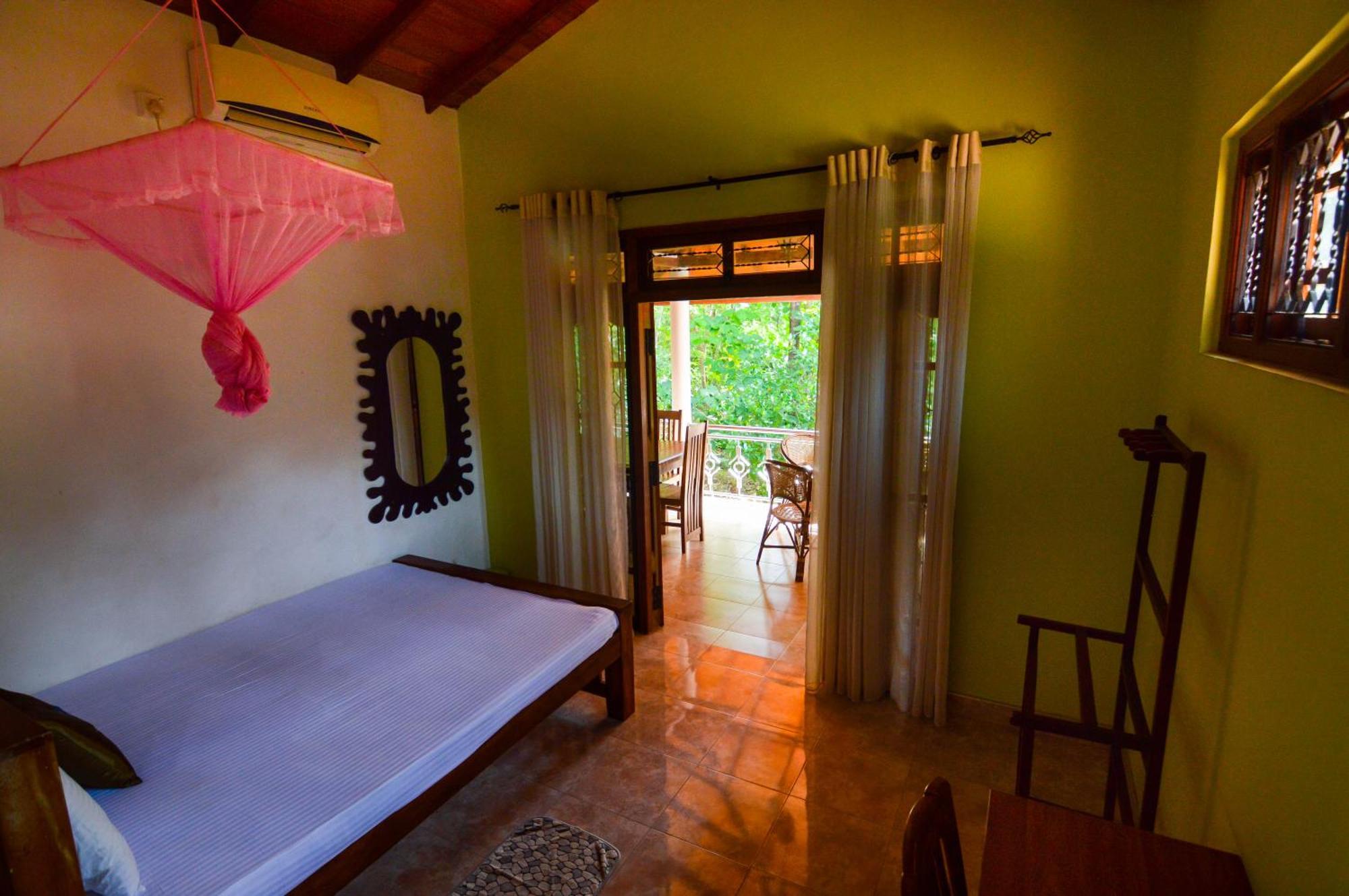 Binara Home Stay โปลอนนารูวา ภายนอก รูปภาพ