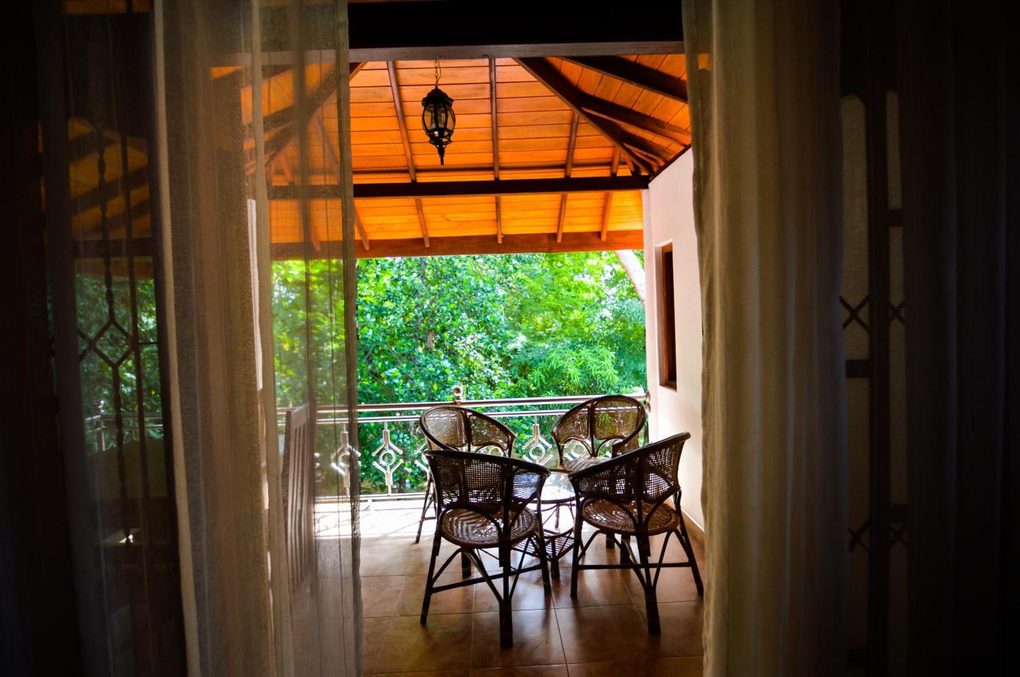 Binara Home Stay โปลอนนารูวา ภายนอก รูปภาพ