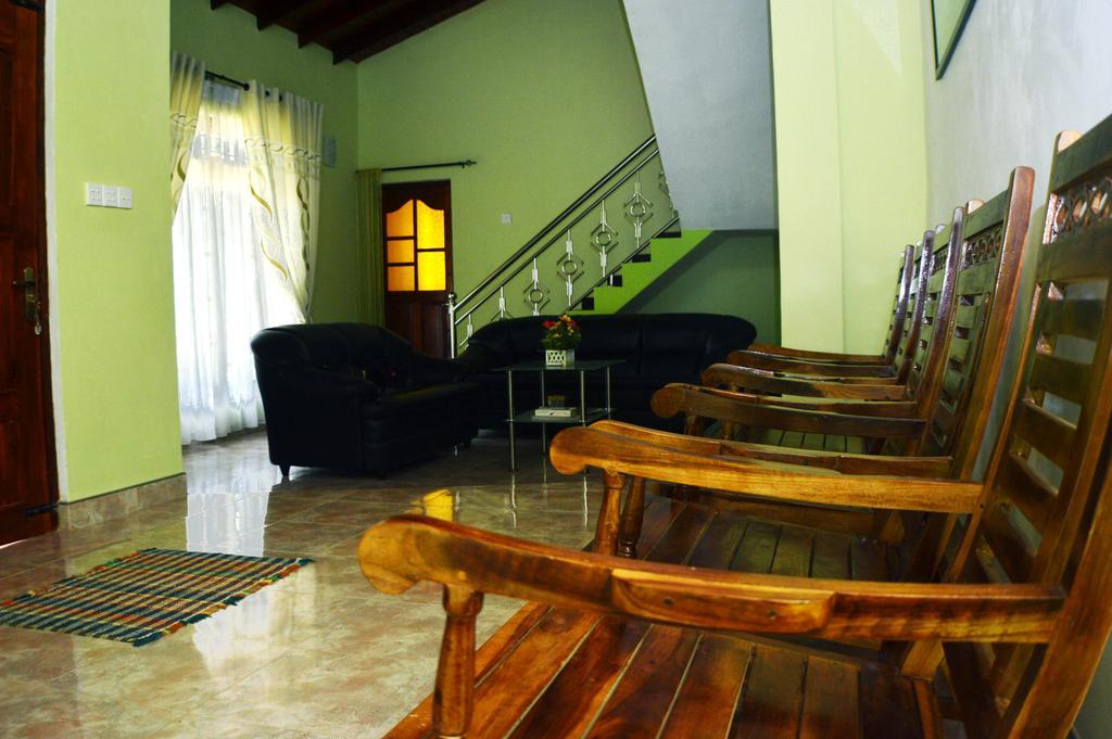 Binara Home Stay โปลอนนารูวา ภายนอก รูปภาพ